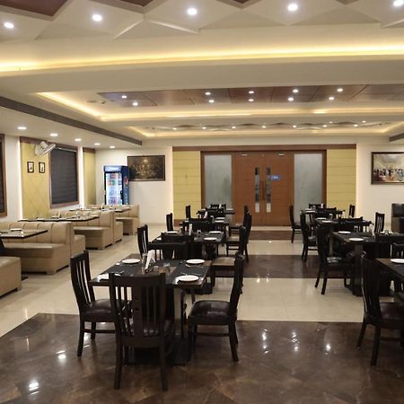 Hotel La Pearl Naiapura Dış mekan fotoğraf