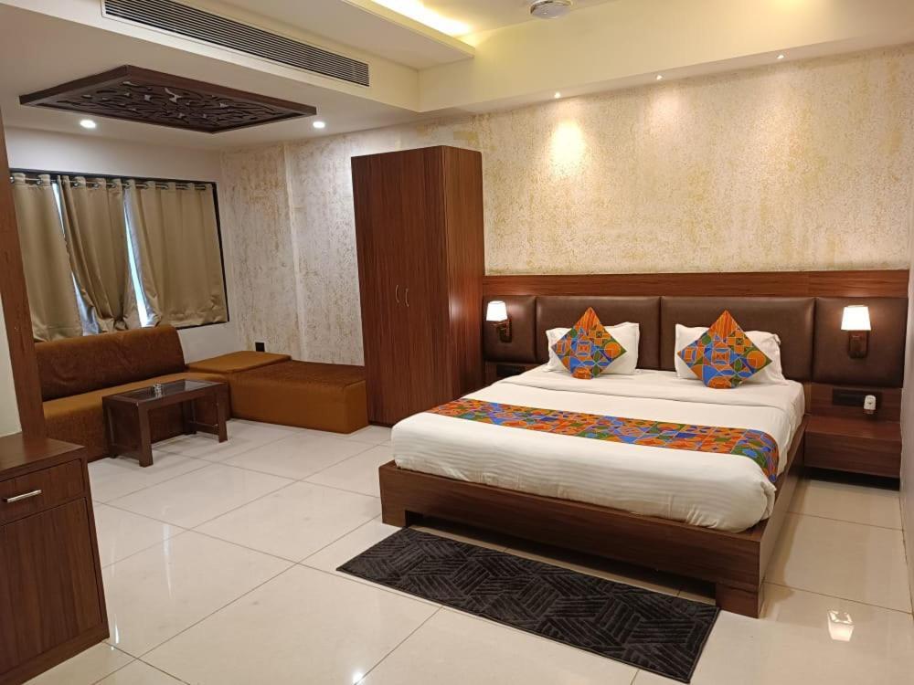 Hotel La Pearl Naiapura Dış mekan fotoğraf
